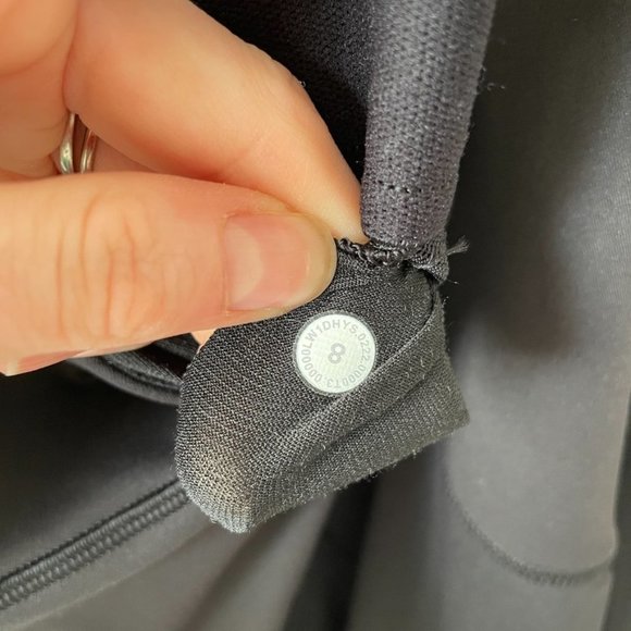 SOLD Lululemon Court Crush Dress in Black Size 8 - Picture 10 of 11